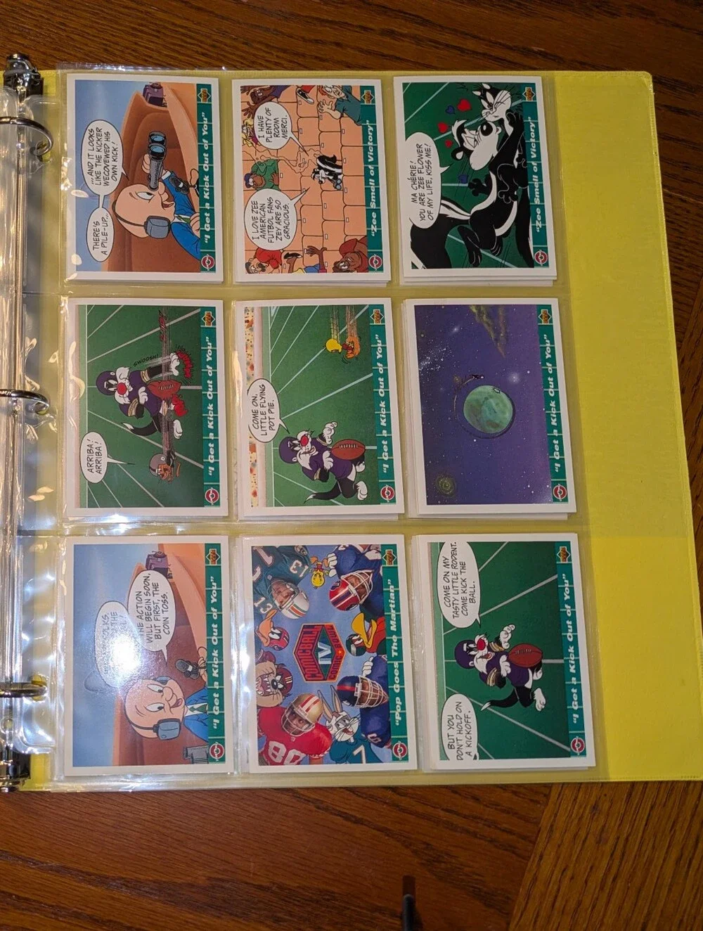 100 Looney Tunes NFL Cards Binder 🔥 1992 Upper Deck Comic Ball Football Colle